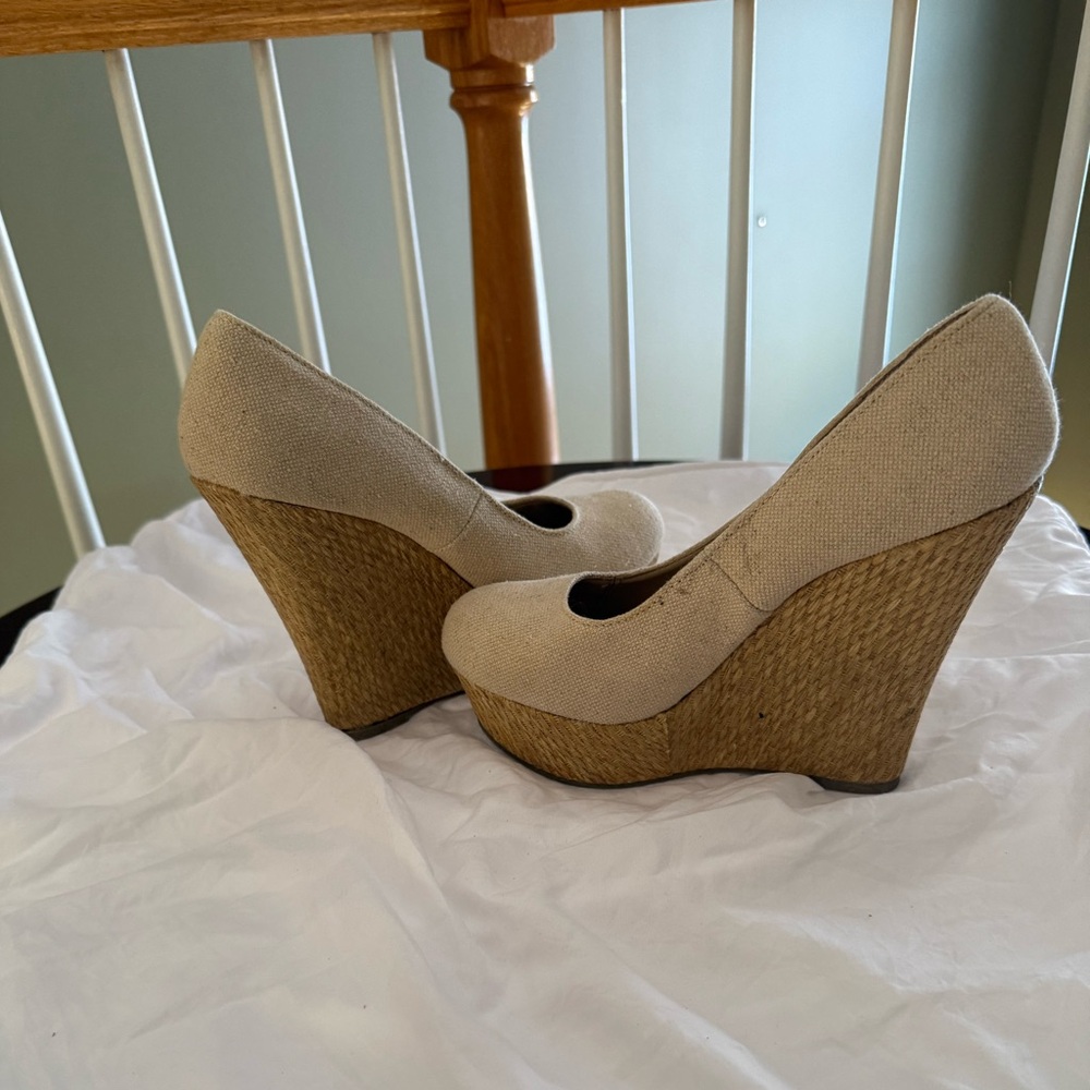 Hush Puppies Tan Woven Wedges